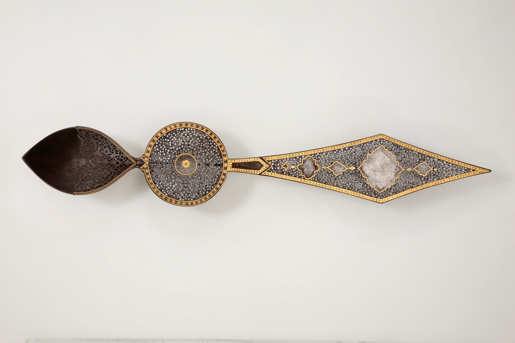 Cuiller de service, Iran, XIXe siècle Cuiller de service, Iran, XIXe siècle